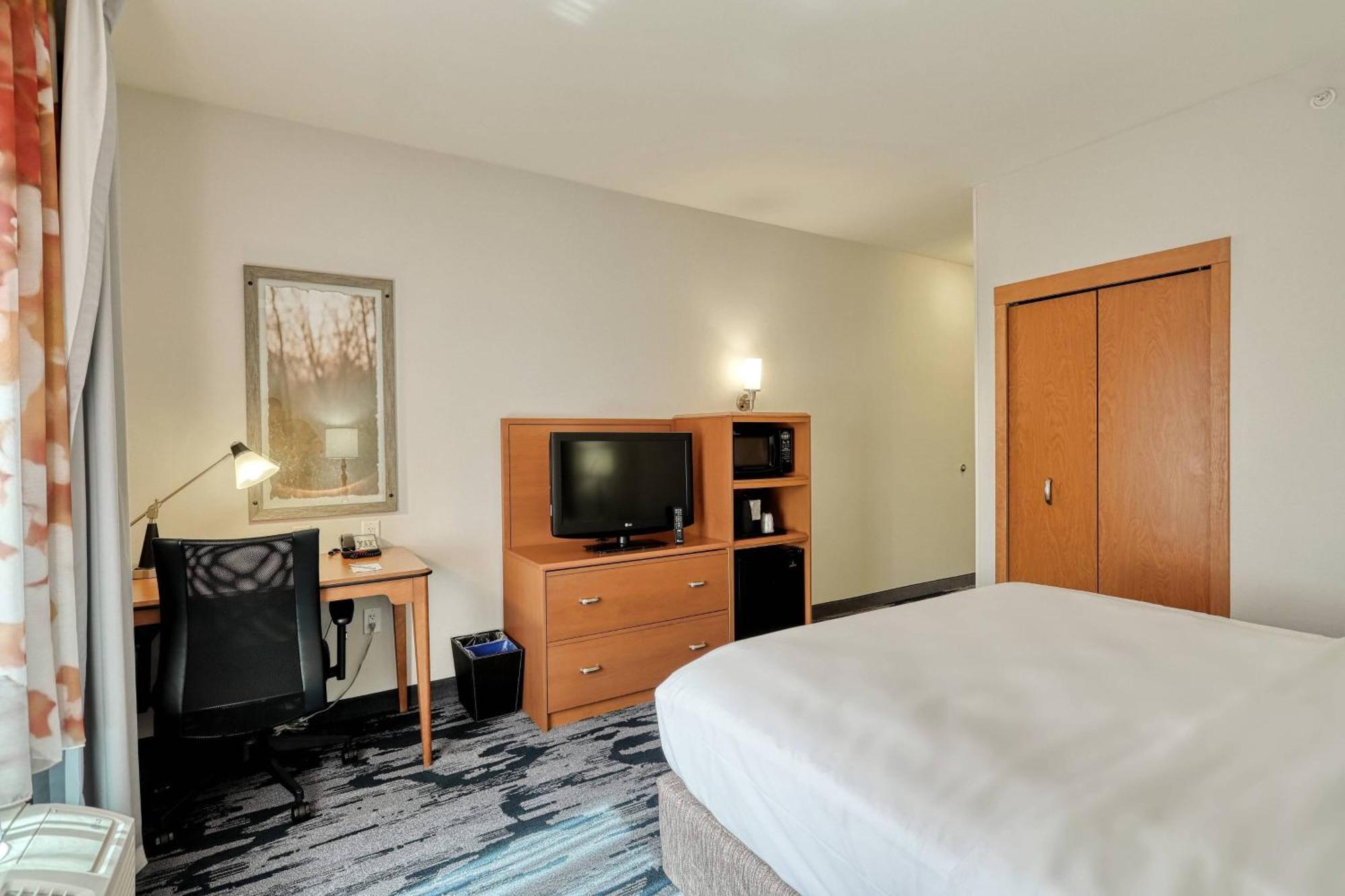 Fairfield Inn & Suites By Marriott Harrisburg West/Ню Къмбърланд Екстериор снимка