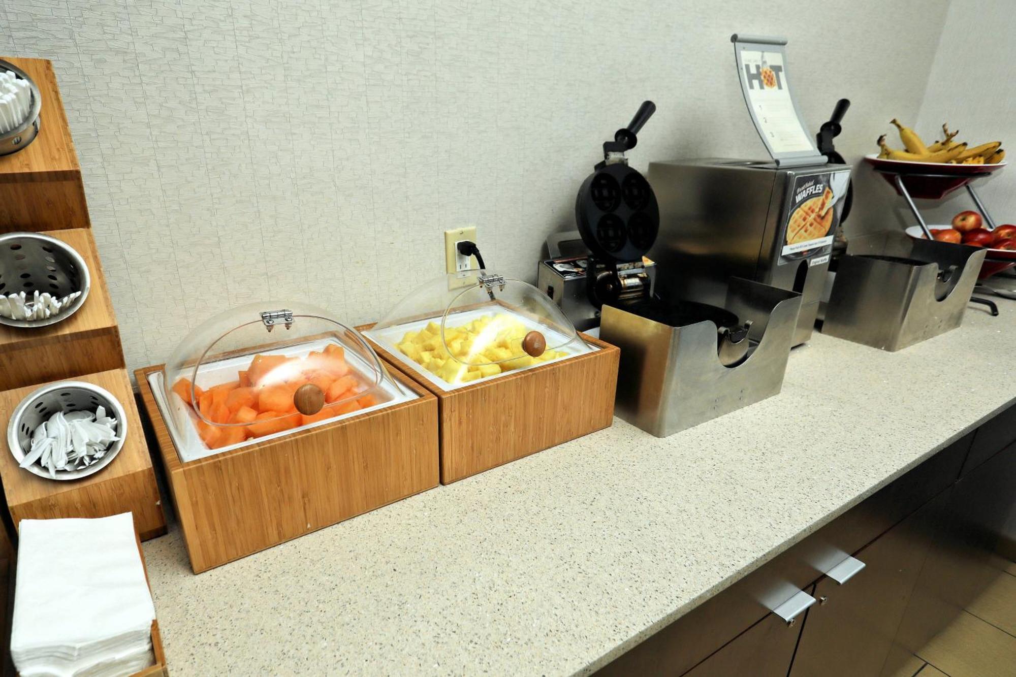 Fairfield Inn & Suites By Marriott Harrisburg West/Ню Къмбърланд Екстериор снимка