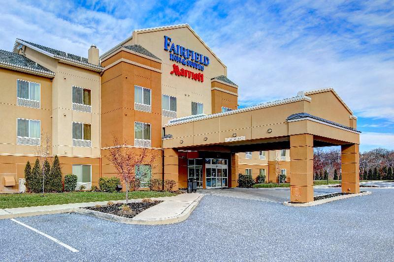 Fairfield Inn & Suites By Marriott Harrisburg West/Ню Къмбърланд Екстериор снимка