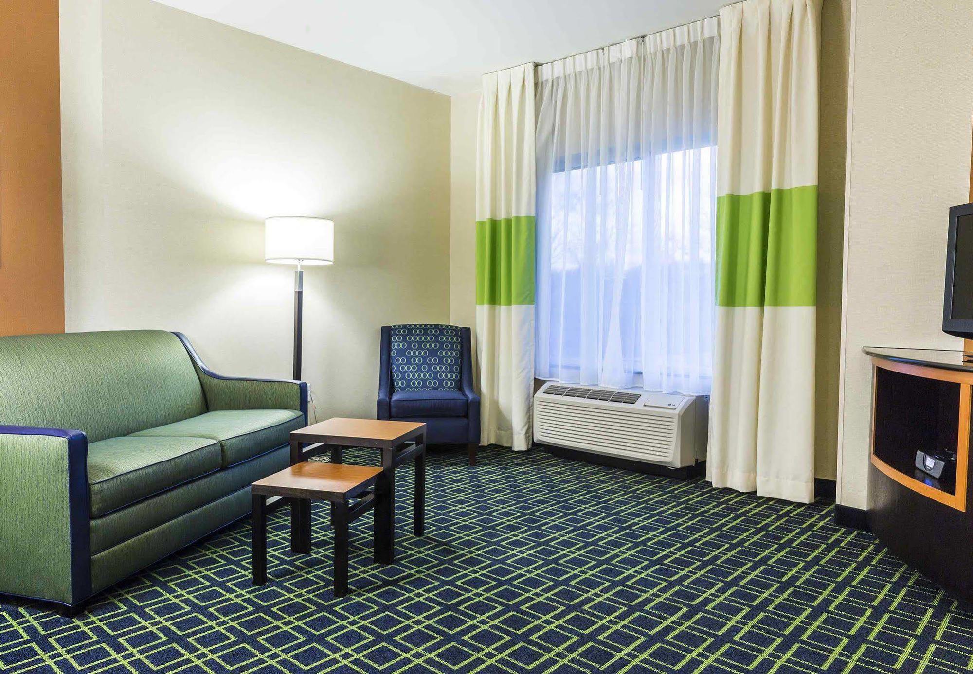 Fairfield Inn & Suites By Marriott Harrisburg West/Ню Къмбърланд Екстериор снимка