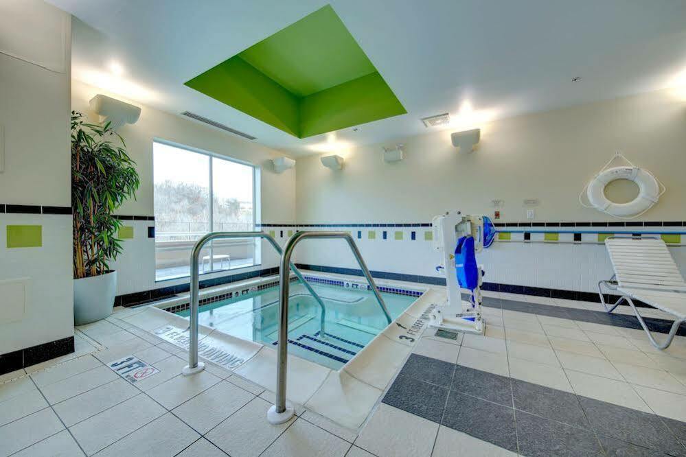 Fairfield Inn & Suites By Marriott Harrisburg West/Ню Къмбърланд Екстериор снимка